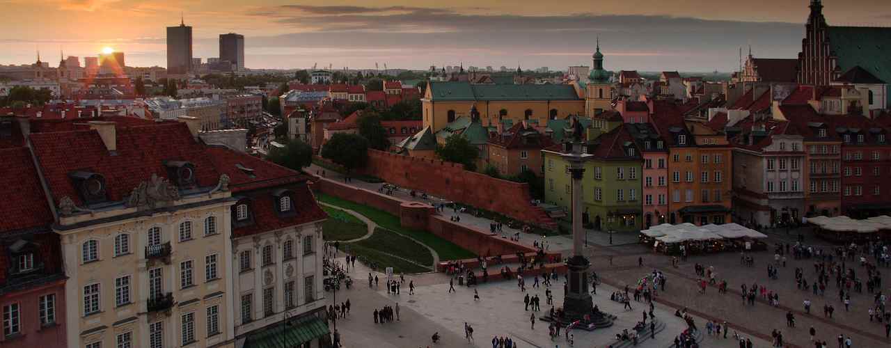Odbudowane Stare Miasto i zabytki Warszawy w ocenie zagranicznych konserwatorów